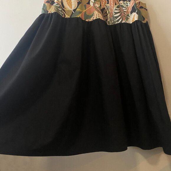 REFASHIONED Plus Size Upcycled 100% Cotton Multicolour Pattern Dress - Picture 14 of 15